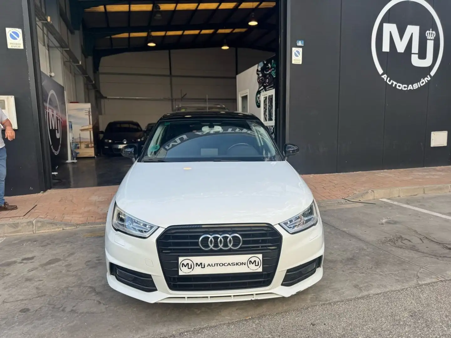 Audi A1 Attraction 1.6 TDI 85kW(116CV) Sportback Blanco - 2