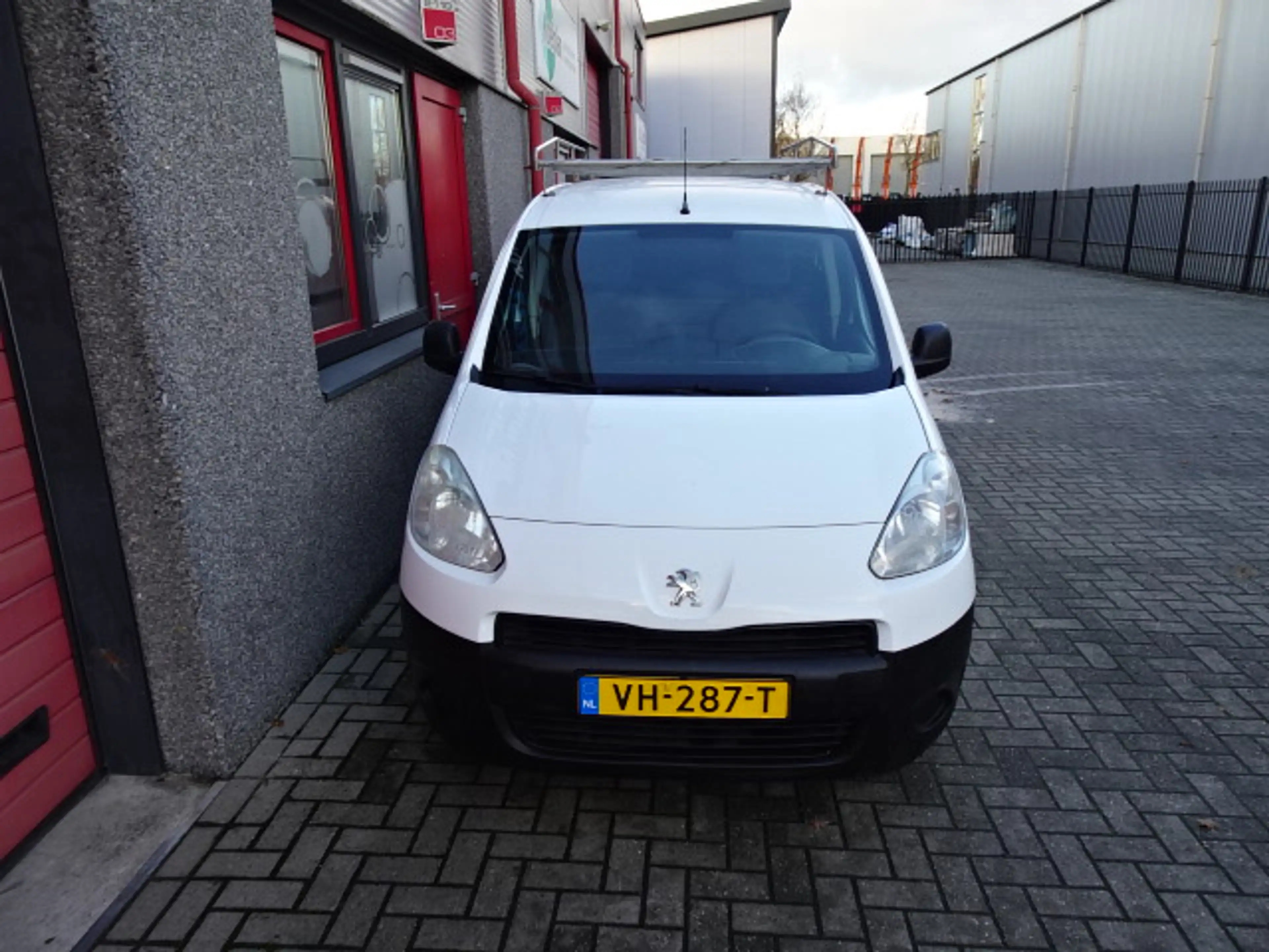 Peugeot Partner 122 1.6 e-HDI L2 XR airco inrichting imperiaal — photo 13
