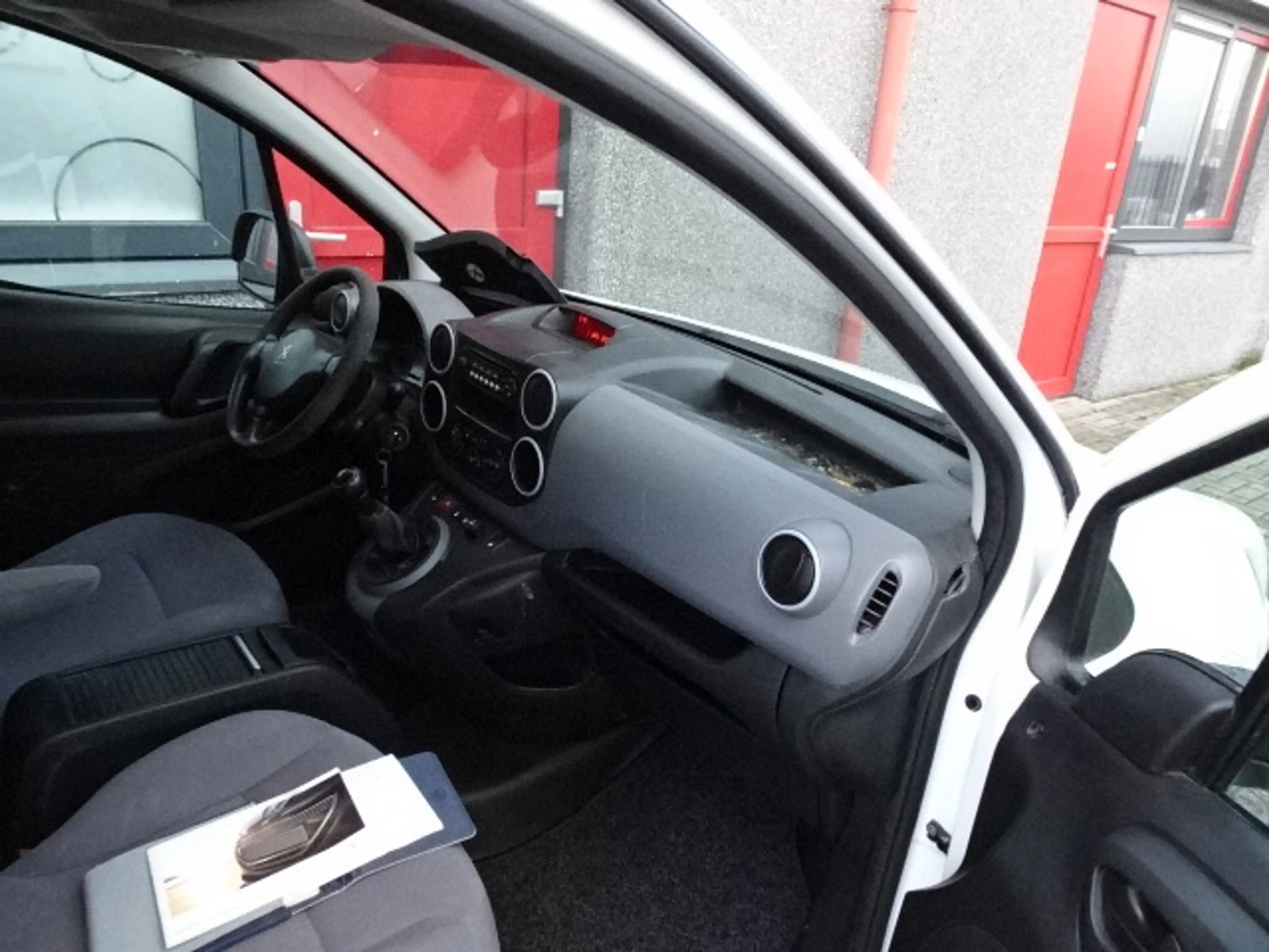 Peugeot Partner 122 1.6 e-HDI L2 XR airco inrichting imperiaal — photo 19