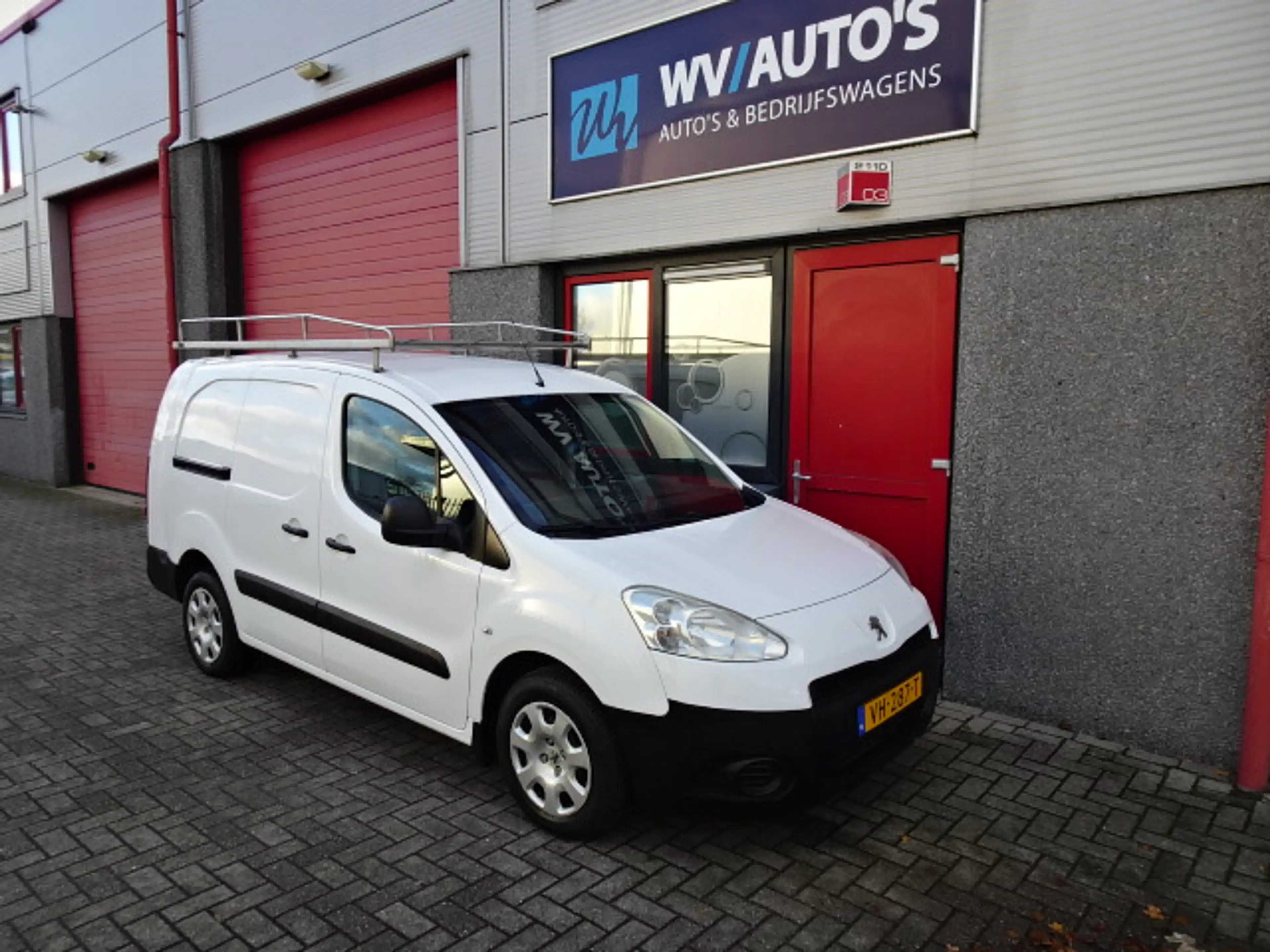 Peugeot Partner 122 1.6 e-HDI L2 XR airco inrichting imperiaal — photo 6