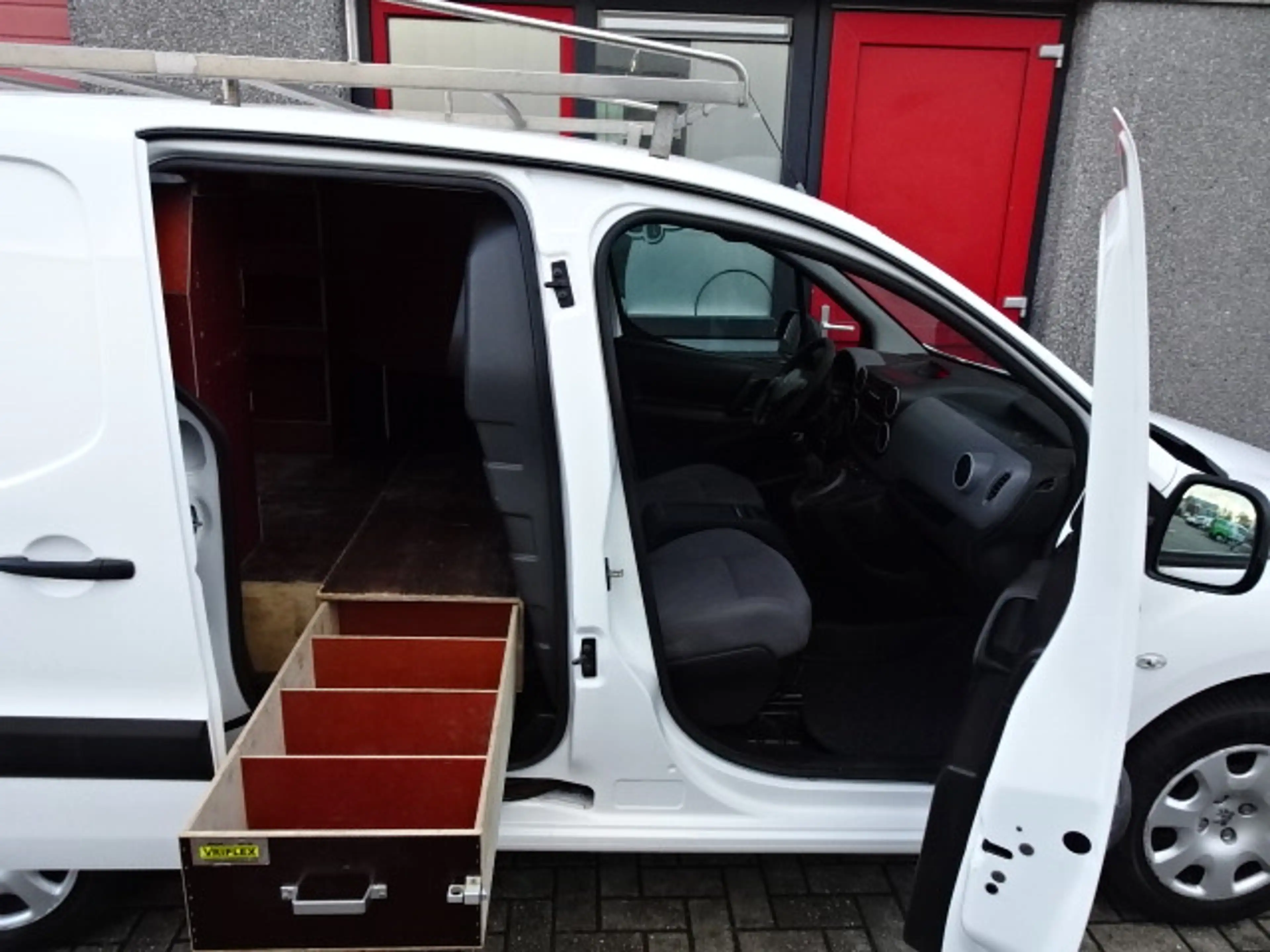 Peugeot Partner 122 1.6 e-HDI L2 XR airco inrichting imperiaal — photo 3
