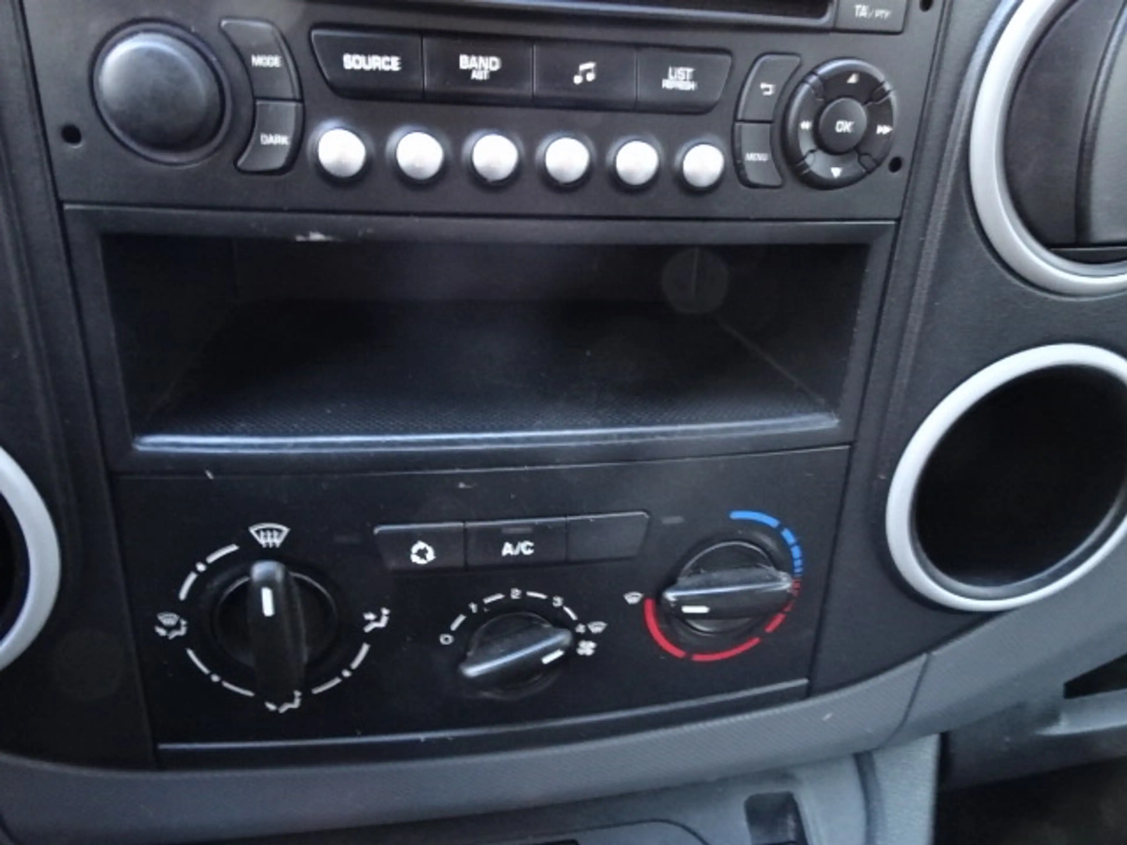 Peugeot Partner 122 1.6 e-HDI L2 XR airco inrichting imperiaal — photo 11