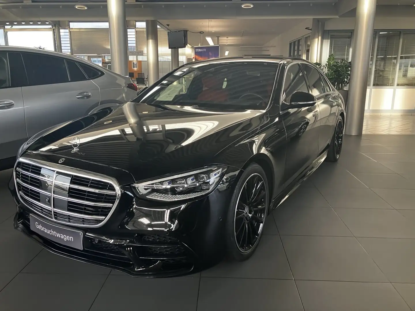 Mercedes-Benz S 580 S 580 e Limousine AMG PanoD Distro 360Ka Digital Zwart - 2