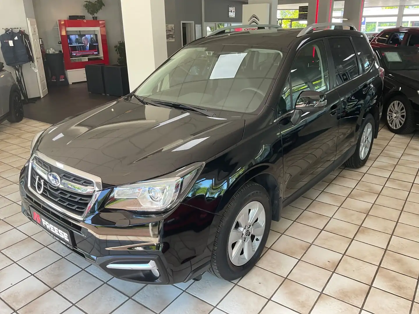 Subaru Forester Platinum Black - 1