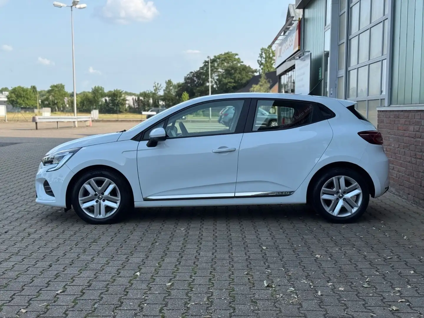 Renault Clio V Experience Blanc - 2