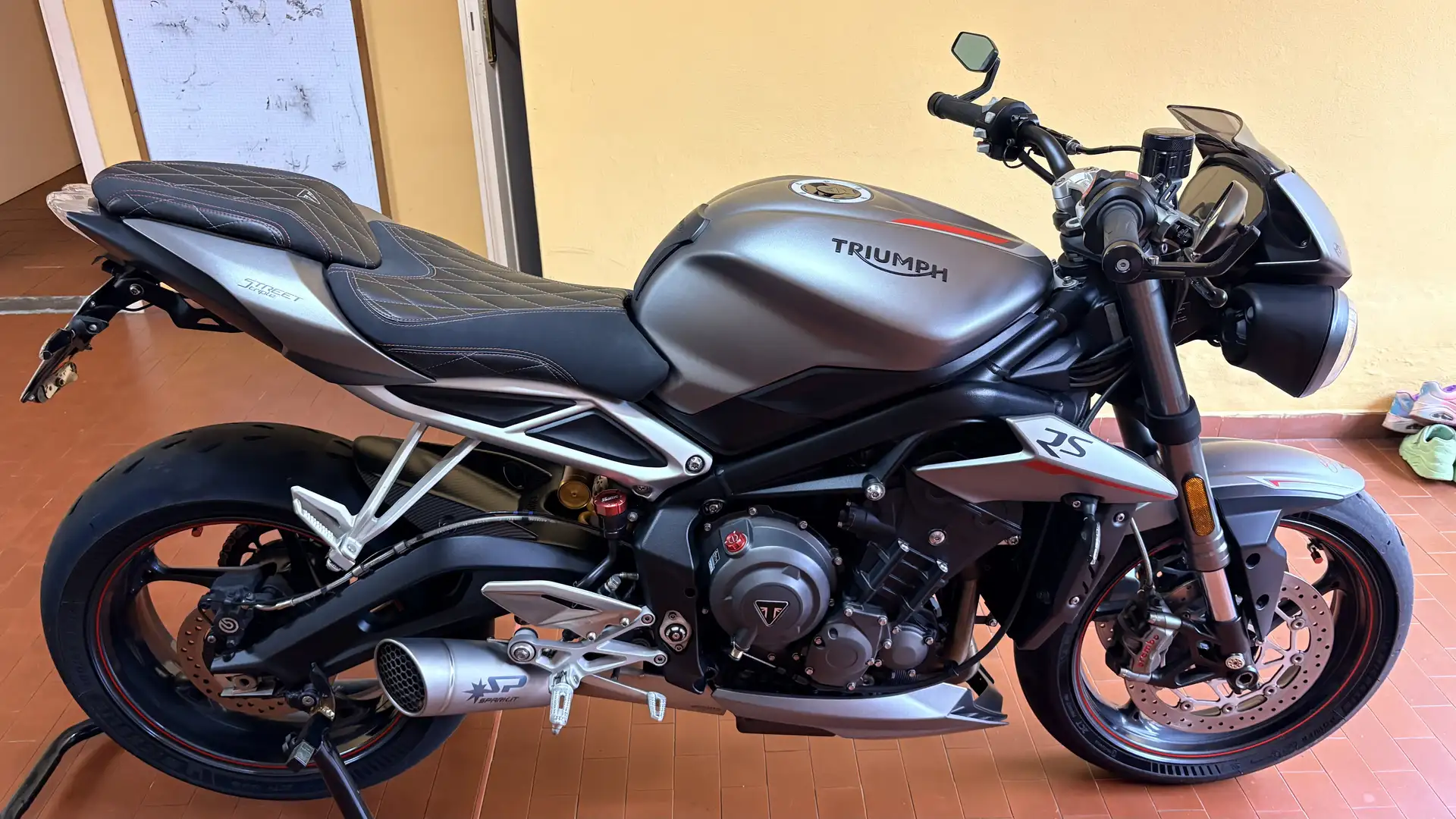 Triumph Street Triple RS Plateado - 1