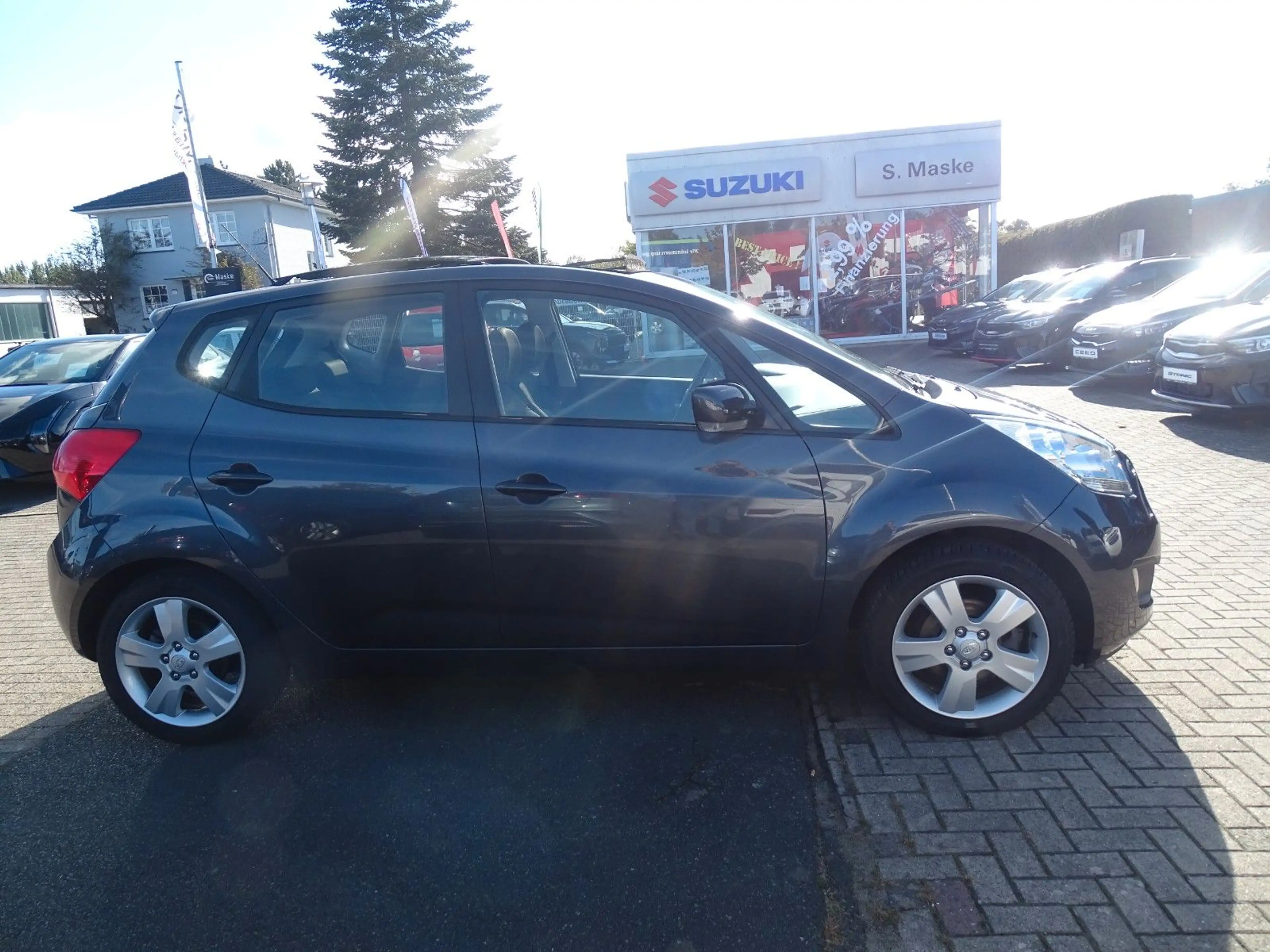 Kia Venga 1.4 GDi Spirit Panor.dach — photo 2