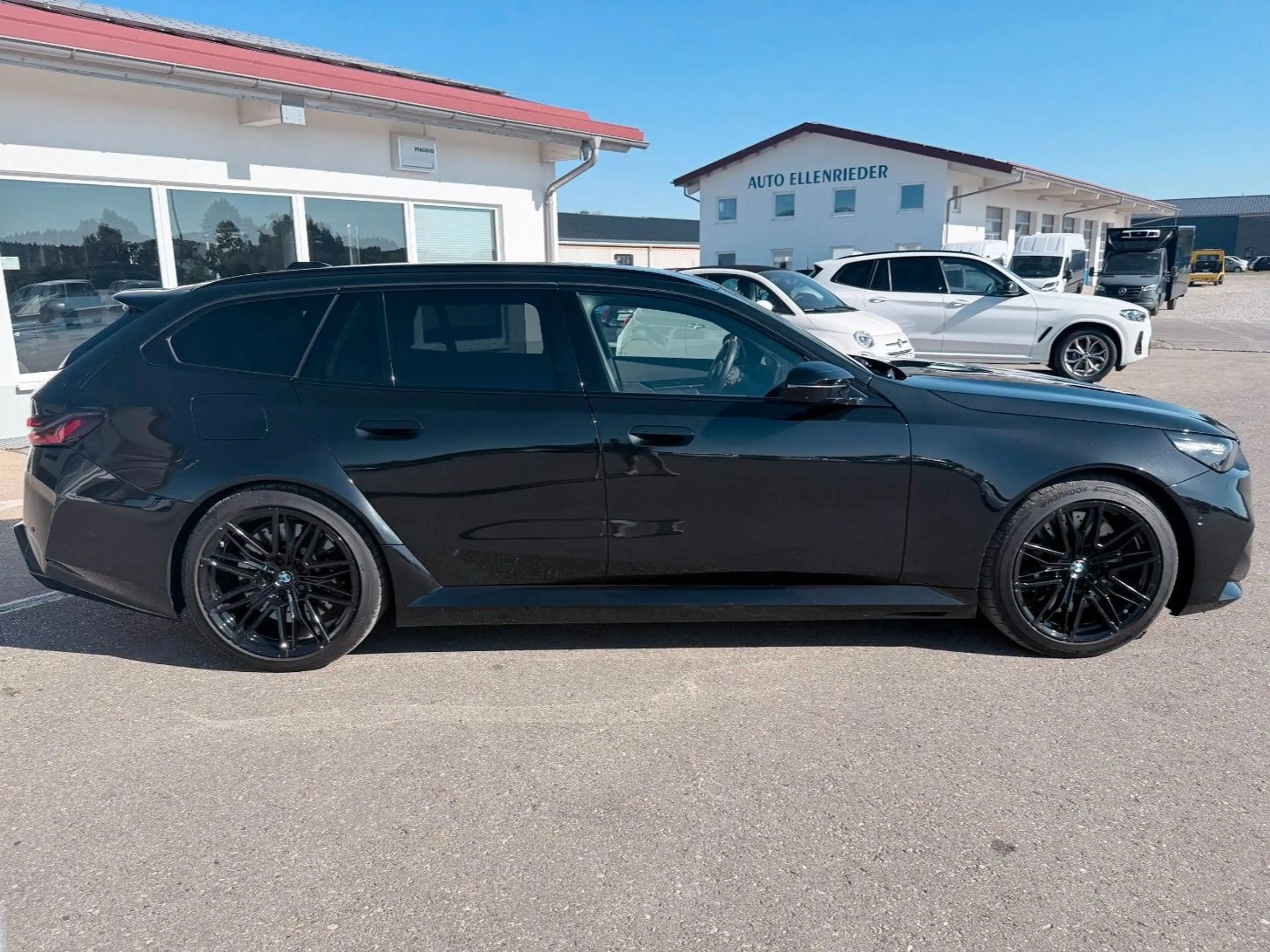 BMW M5 Touring AHK Sitzlüftung B&W ACC 360° — photo 9
