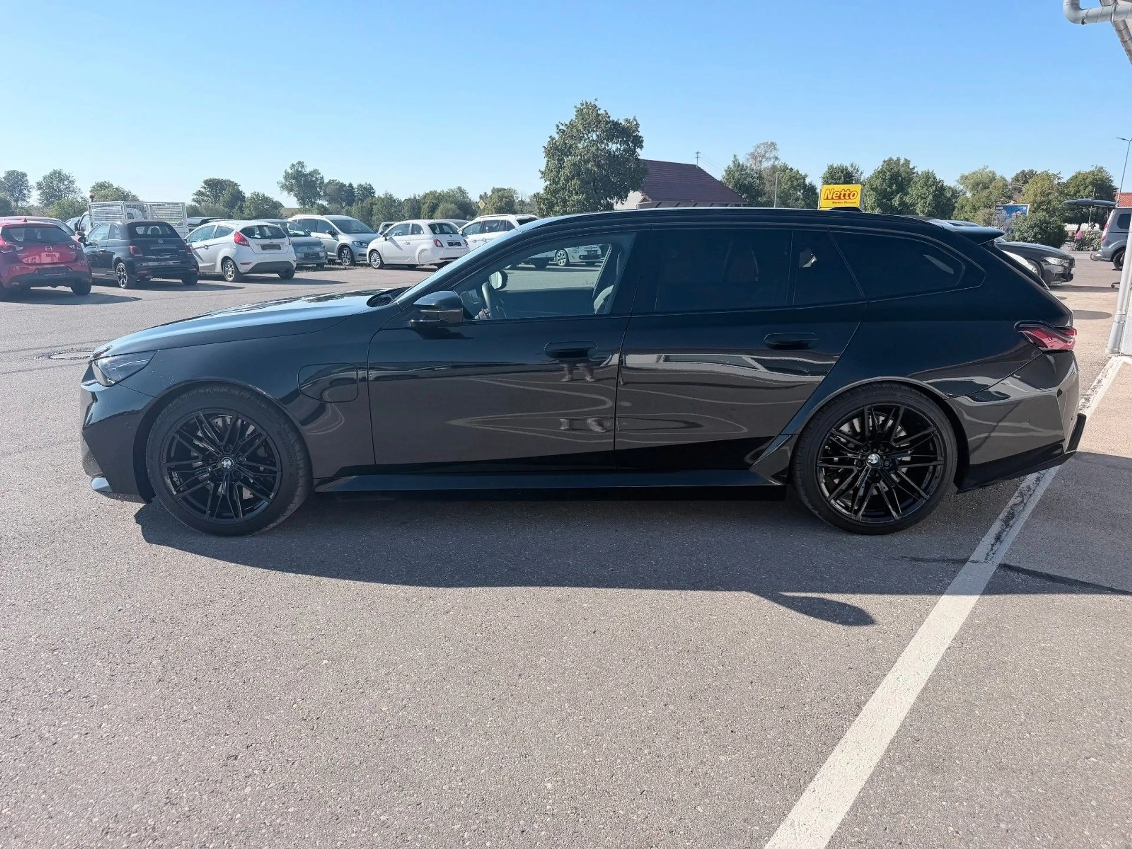 BMW M5 Touring AHK Sitzlüftung B&W ACC 360° — photo 5