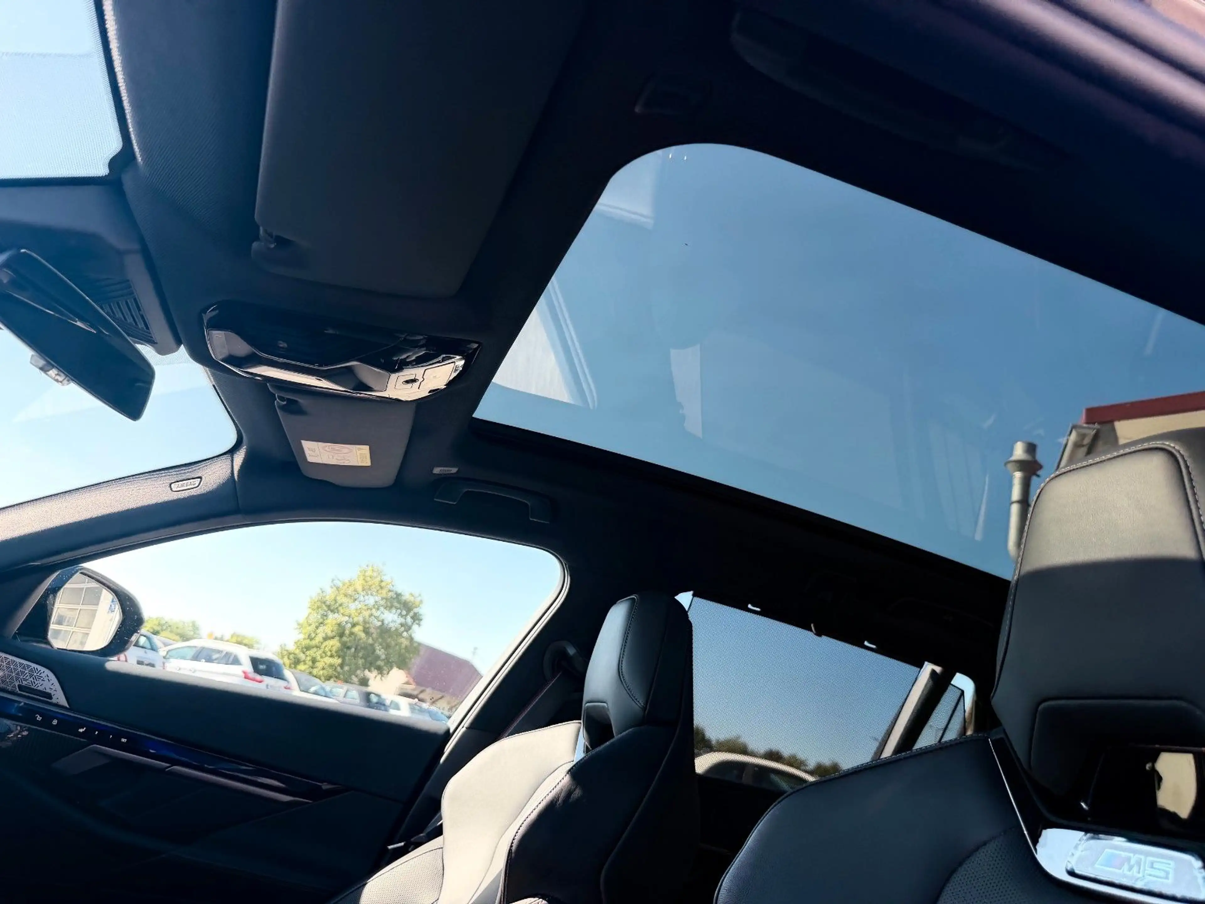 BMW M5 Touring AHK Sitzlüftung B&W ACC 360° — photo 15