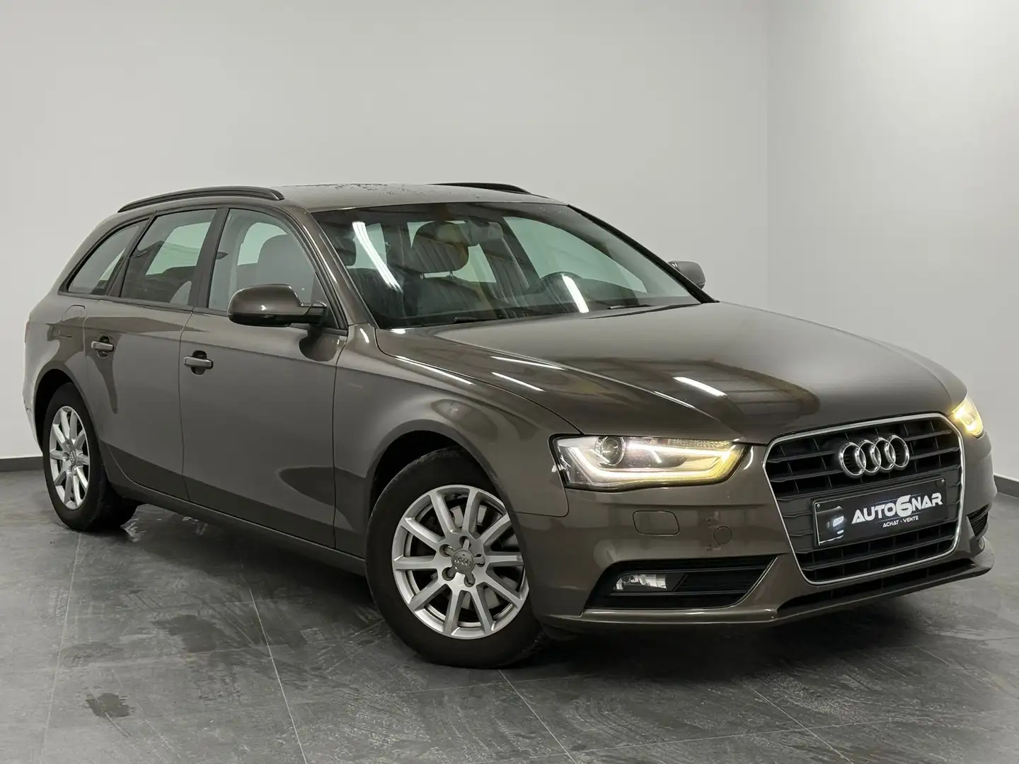 Audi A4 Avant 2.0 TDi Automatique - Euro6b - Xenon Bruin - 1