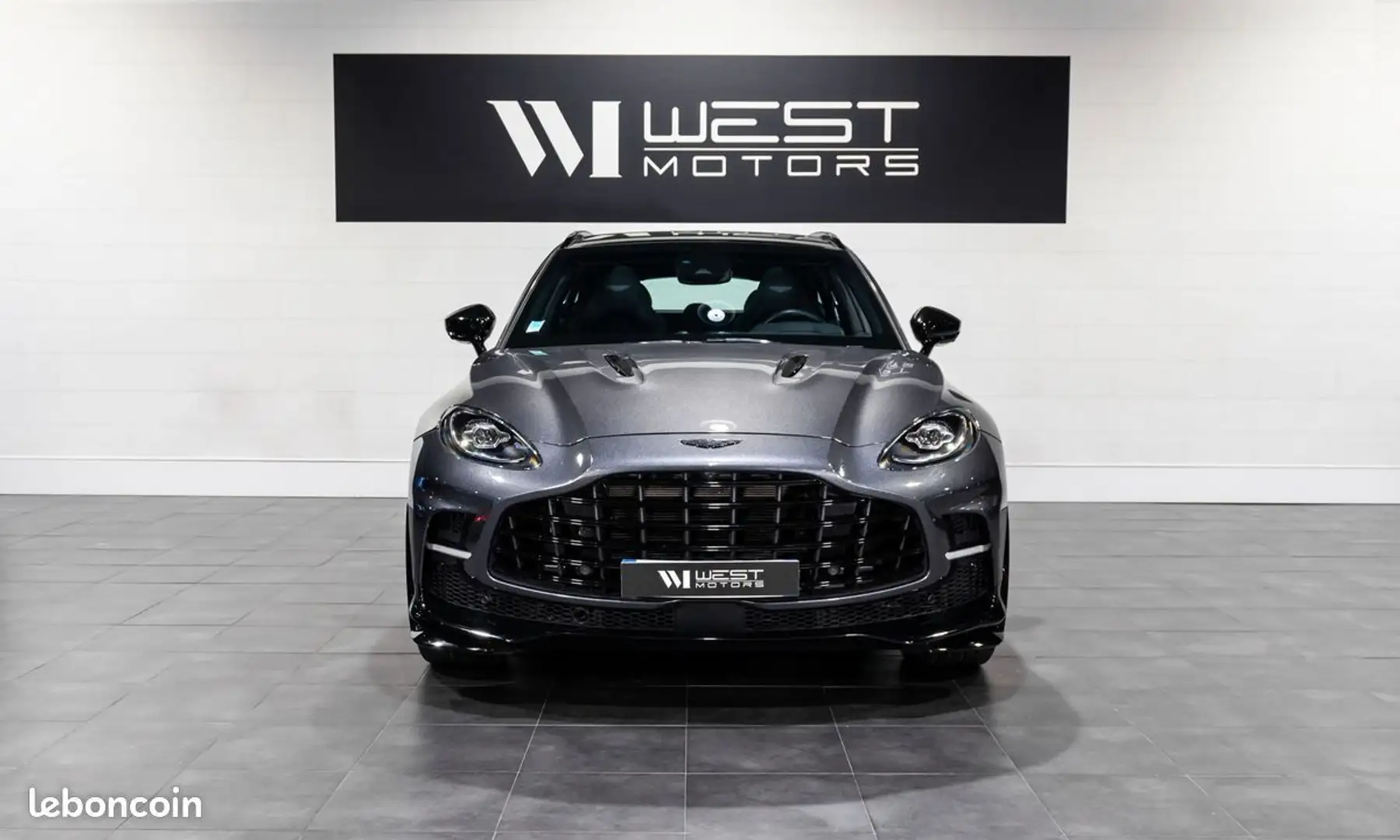 Aston Martin DBX 707 – FRANÇAIS Cam 360° Black pack Carbone Surpiqures 2066E-MOIS Grau - 2