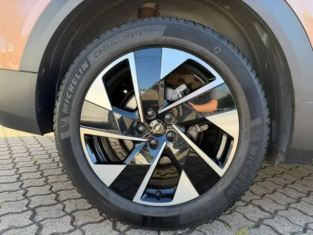 Opel Grandland view 5