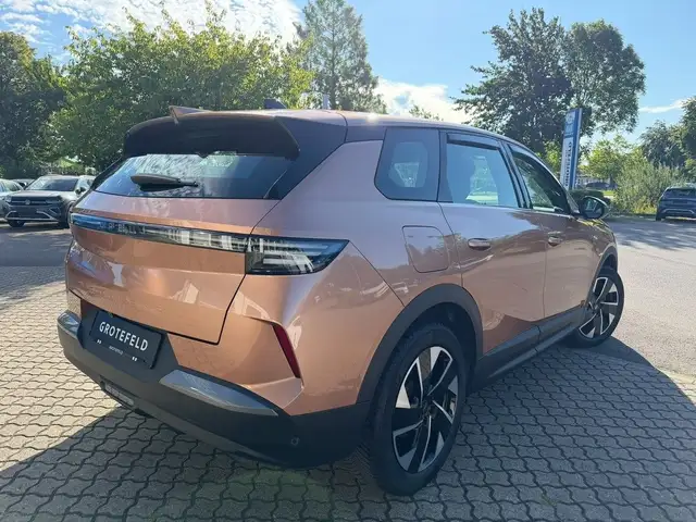 Opel Grandland view 2