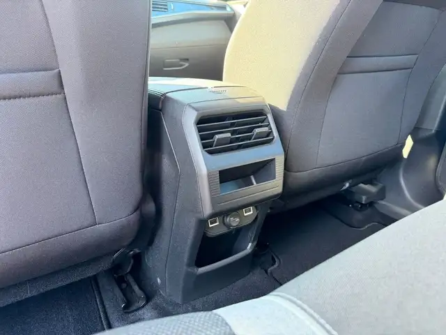 Opel Grandland view 8