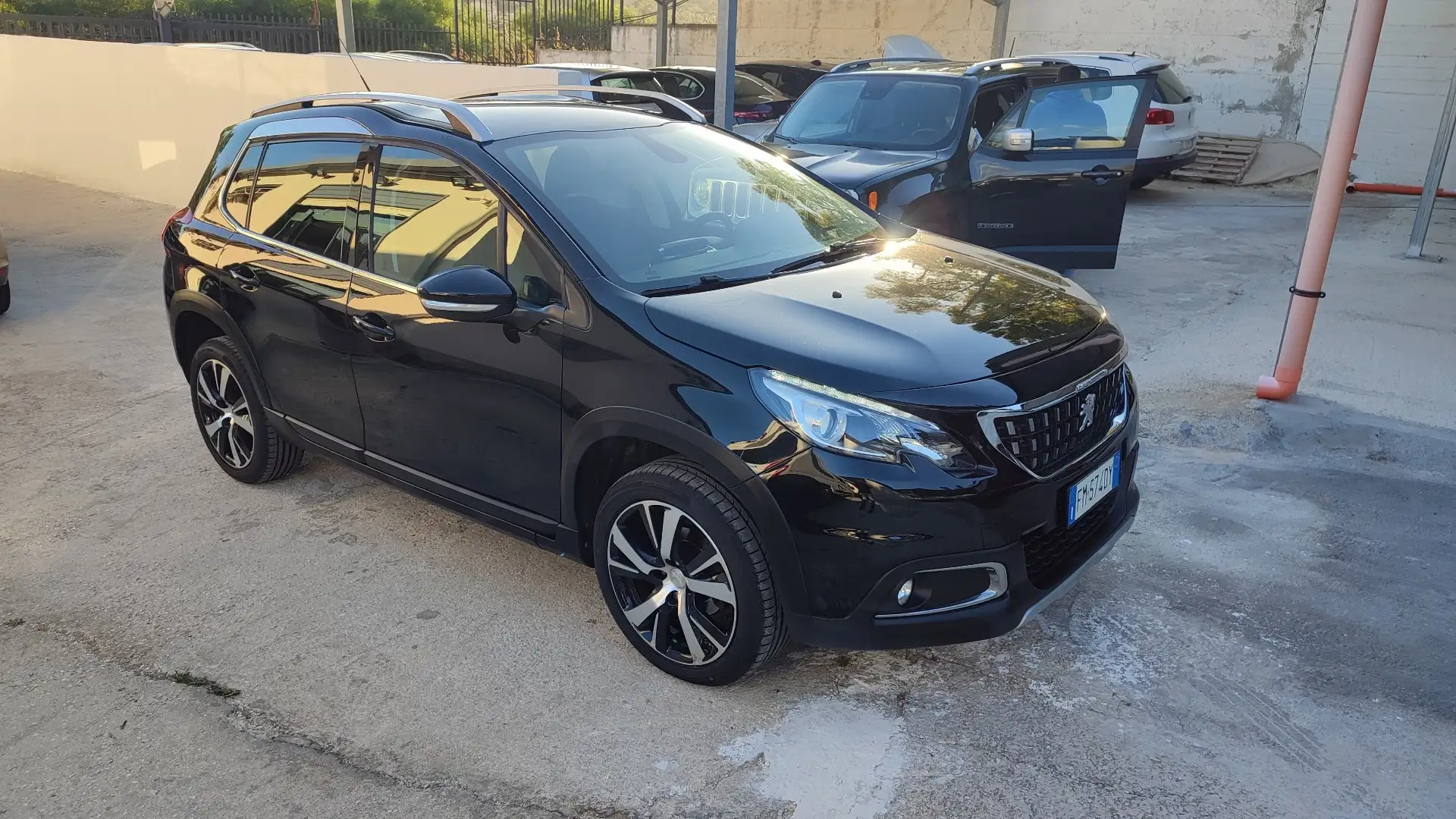 Peugeot 2008 - 1