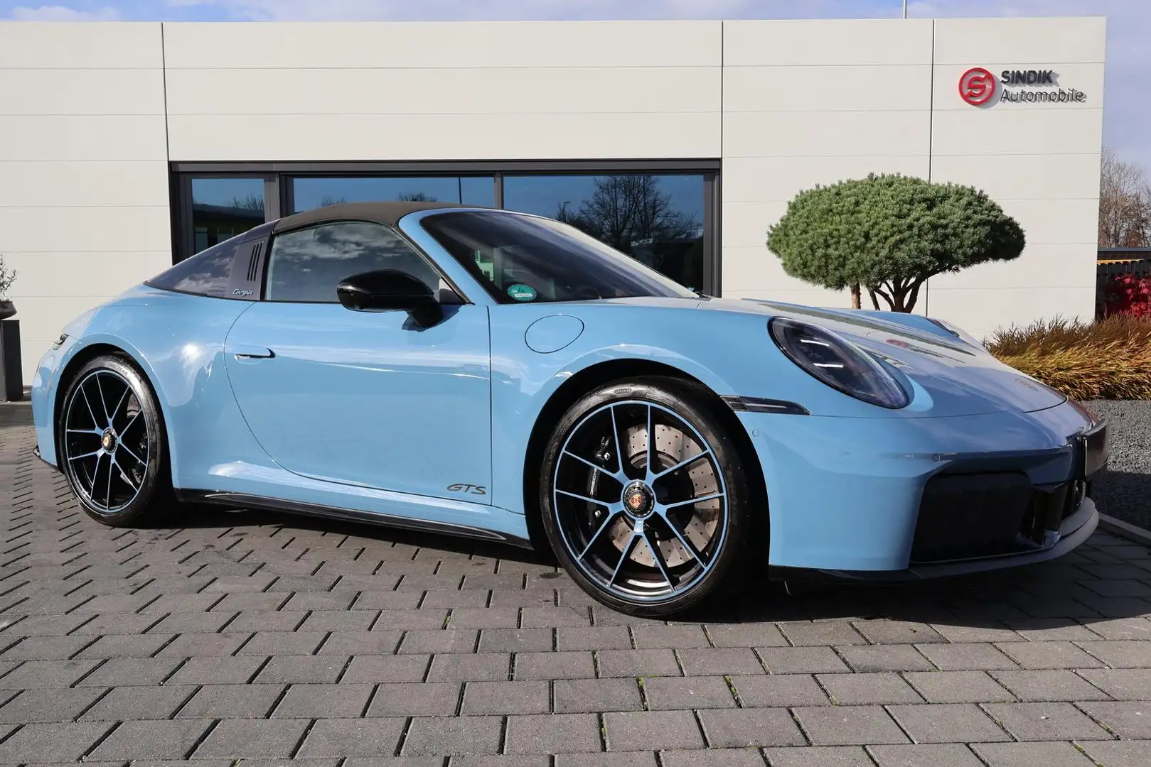 Porsche 992 911 - 992.2 Targa 4 GTS PTS-Sonderwunsch-EXCLUSI Blau - 2