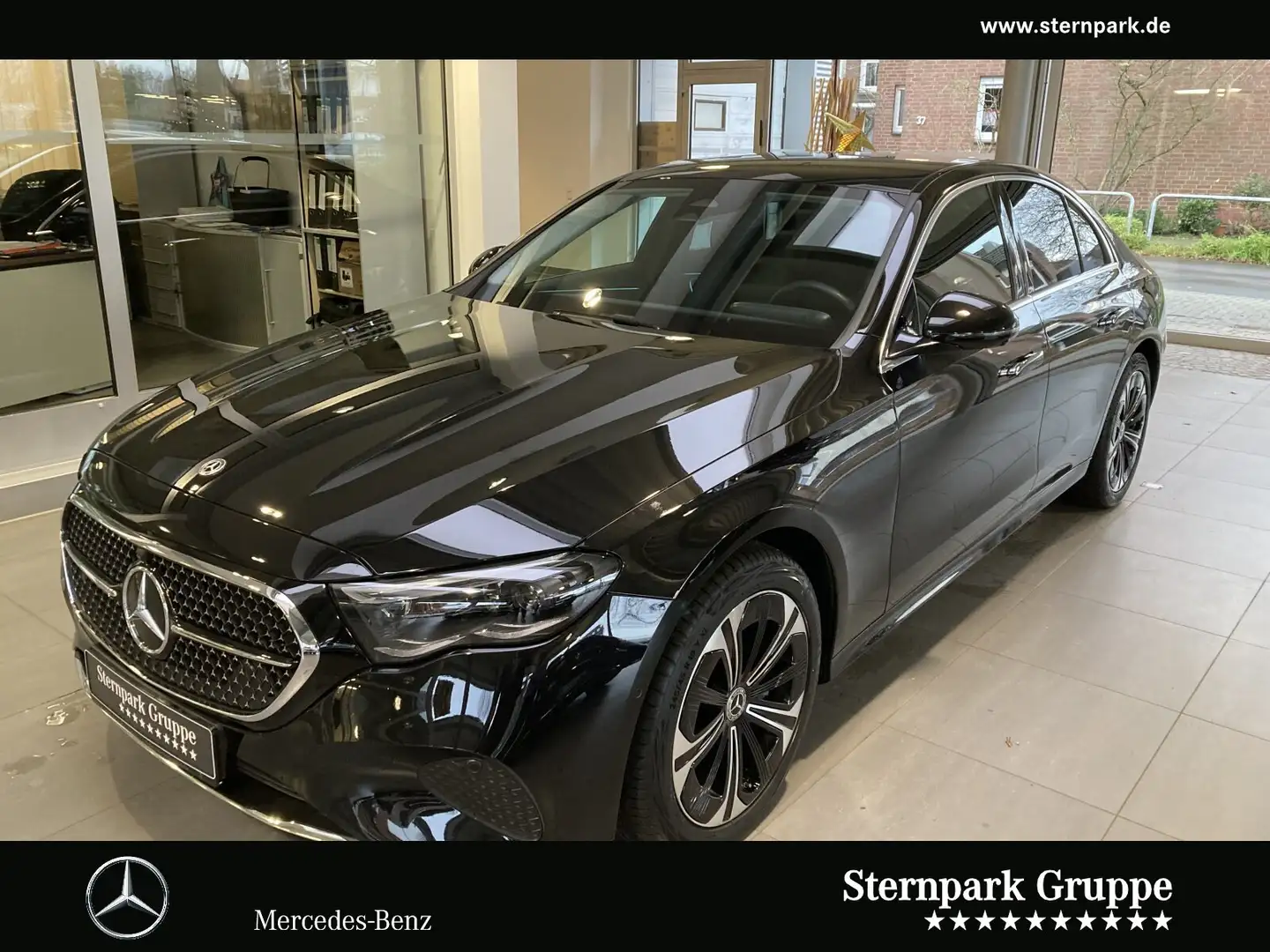 Mercedes-Benz E 300 E 300 e Avantgarde AdvPlus,AHK,Distr,360°Kam,TWA Schwarz - 1