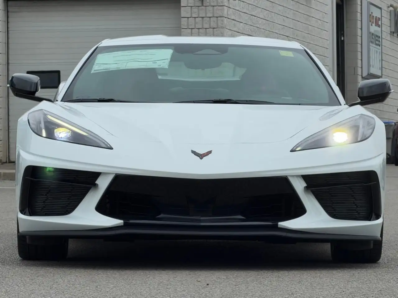 Chevrolet Corvette снимка Chevrolet Corvette