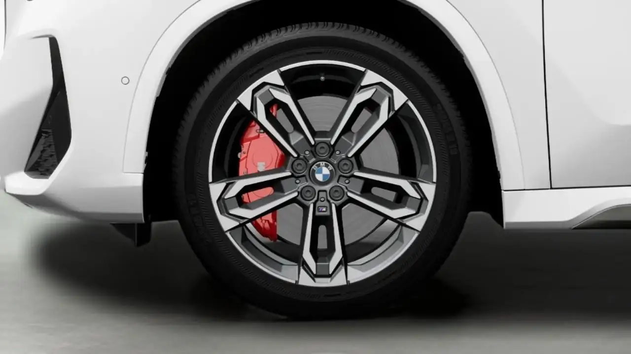 BMW X1 снимка BMW X1