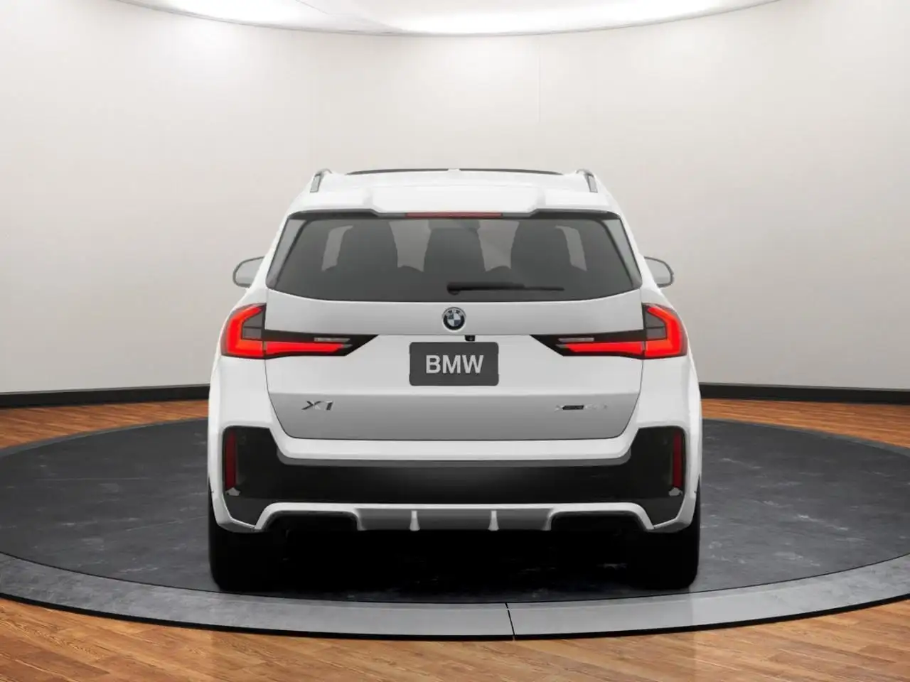 BMW X1 снимка BMW X1