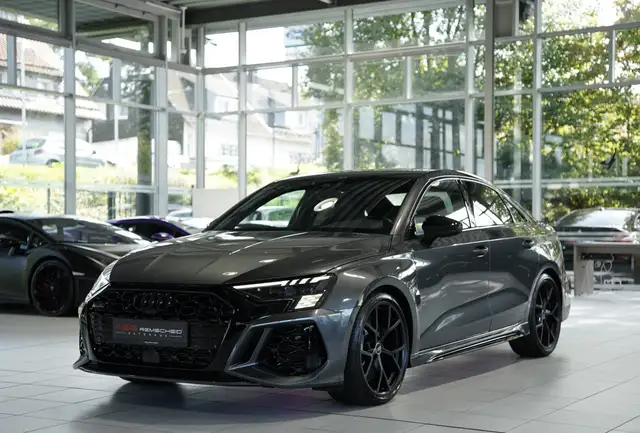 Audi RS3 view 5