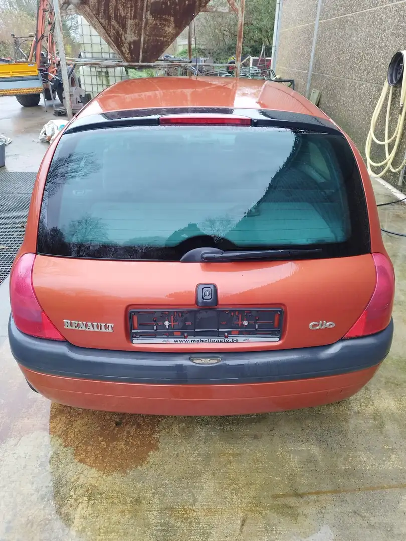 Renault Clio 1.2i Base Naranja - 1