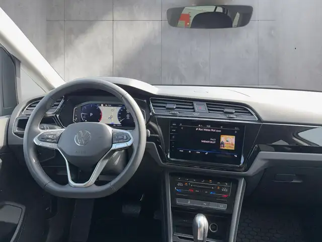Volkswagen Touran view 11