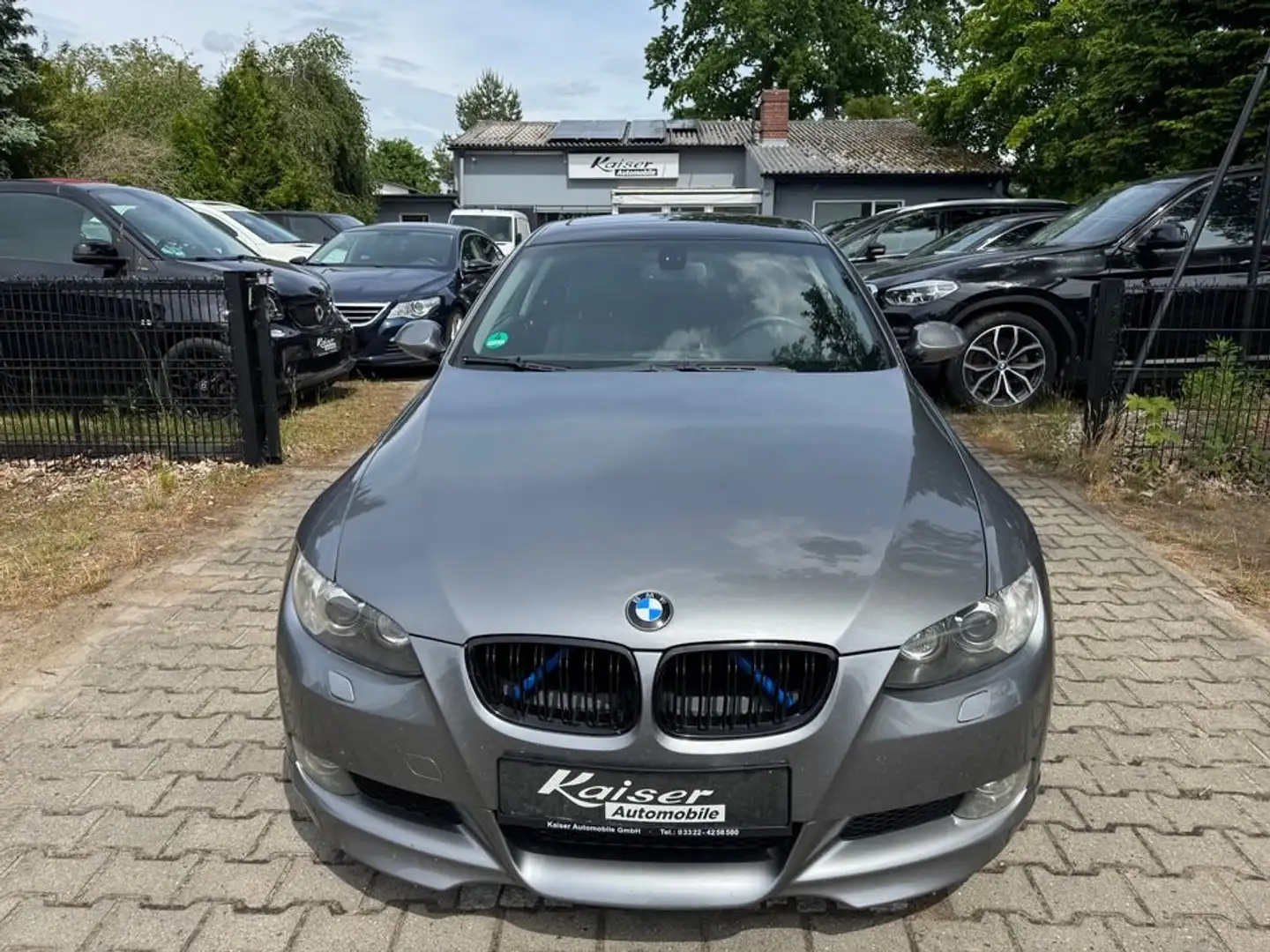 BMW 335 i M-Paket / Vollausstattung / Top Extras Gris - 2