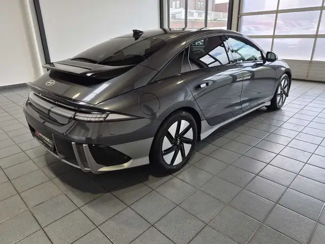 Hyundai Ioniq 6 view 5