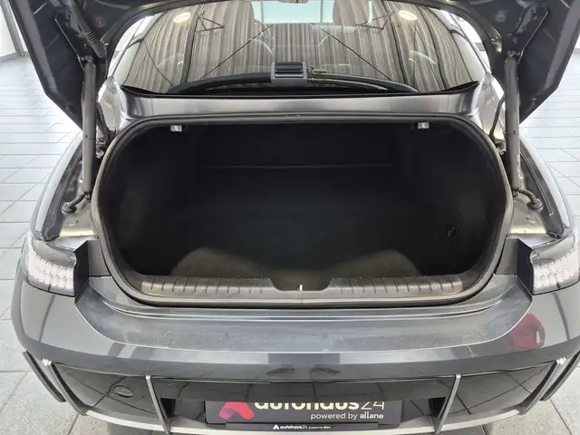 Hyundai Ioniq 6 view 6