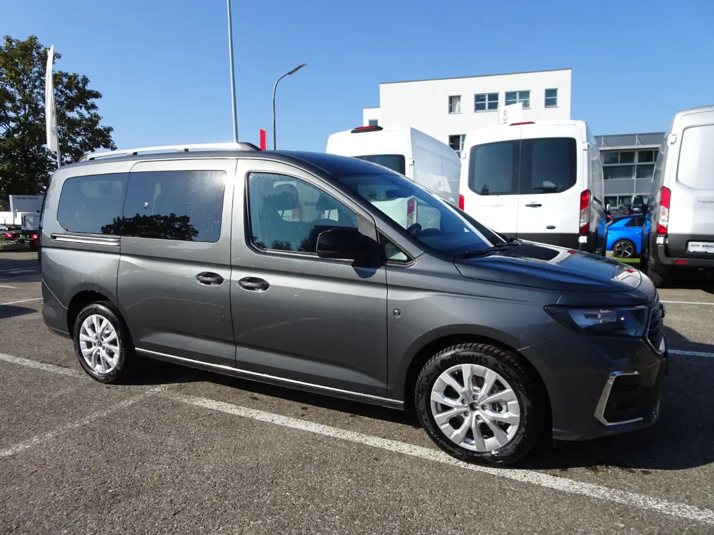 Ford Tourneo Connect Titanium L1 **NEUES MODELL** iACC*CAM* Gris - 1
