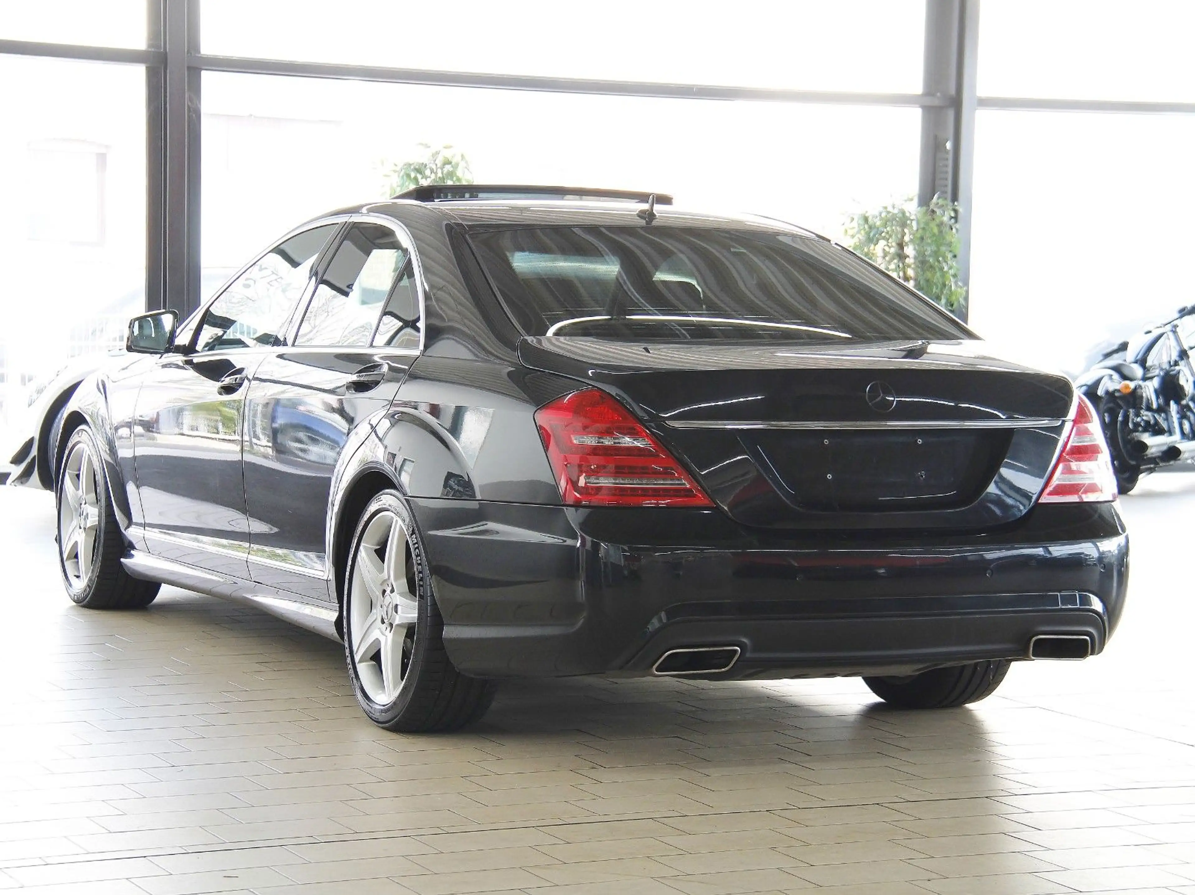 Mercedes-Benz S 350 d 4M AMG *KAMERA+SPUR+H&K+AiRMATiC* — photo 4