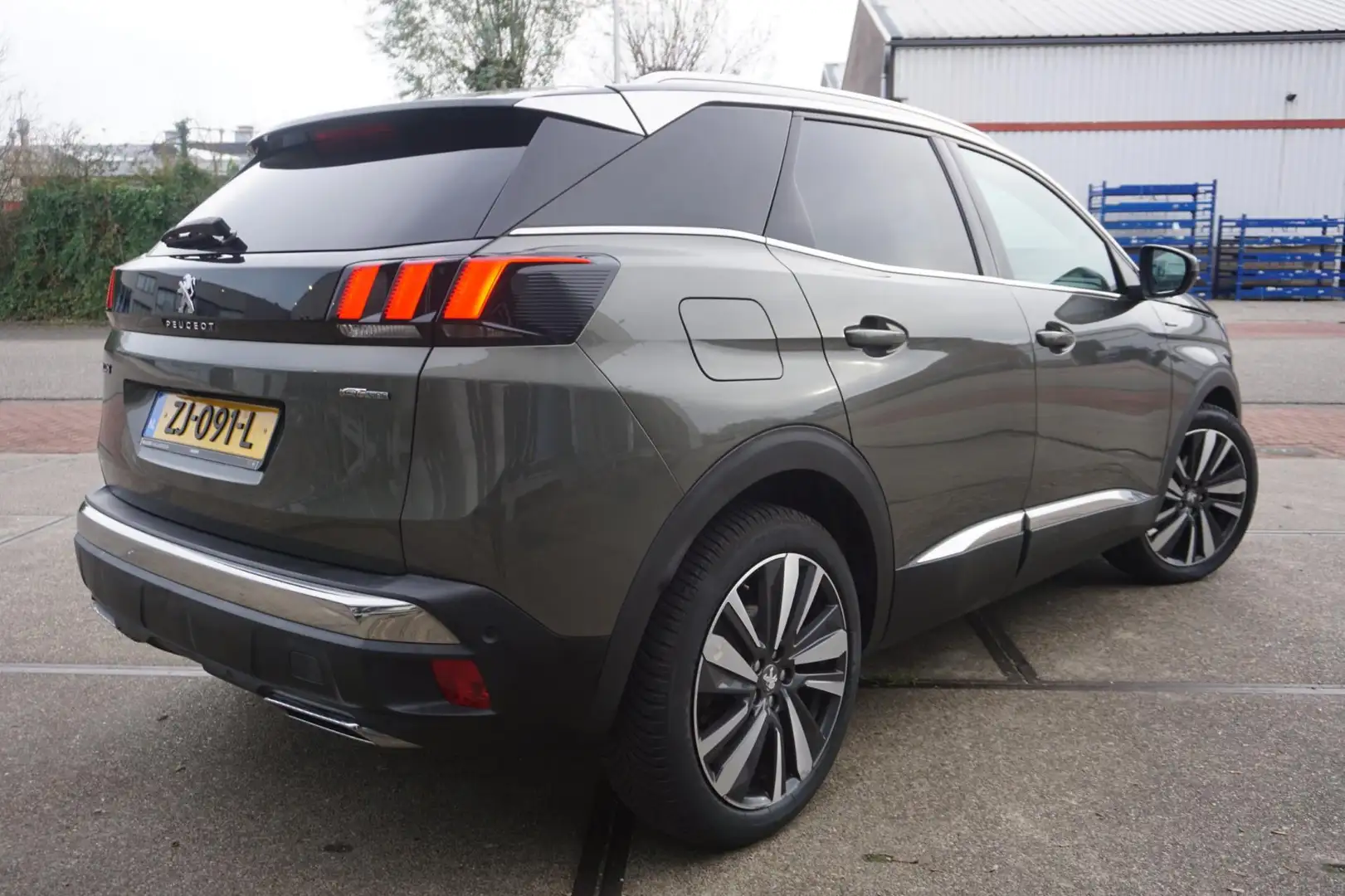 Peugeot 3008 1.2 PureTech GT Line Gris - 2