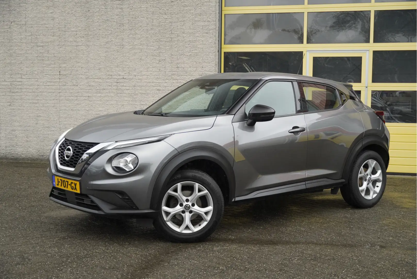 Nissan Juke 1.0 DIG-T Acenta BJ2020 Lmv 17" | Led | Achteruitr Grijs - 2