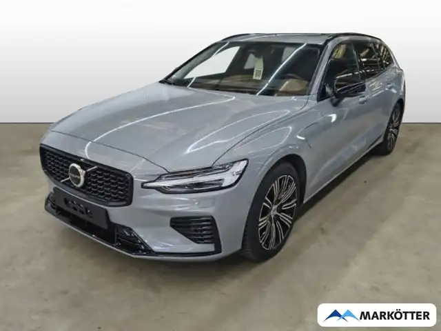 Volvo V60 T6 Plus Dark Recharge Plug In Hybrid AWD