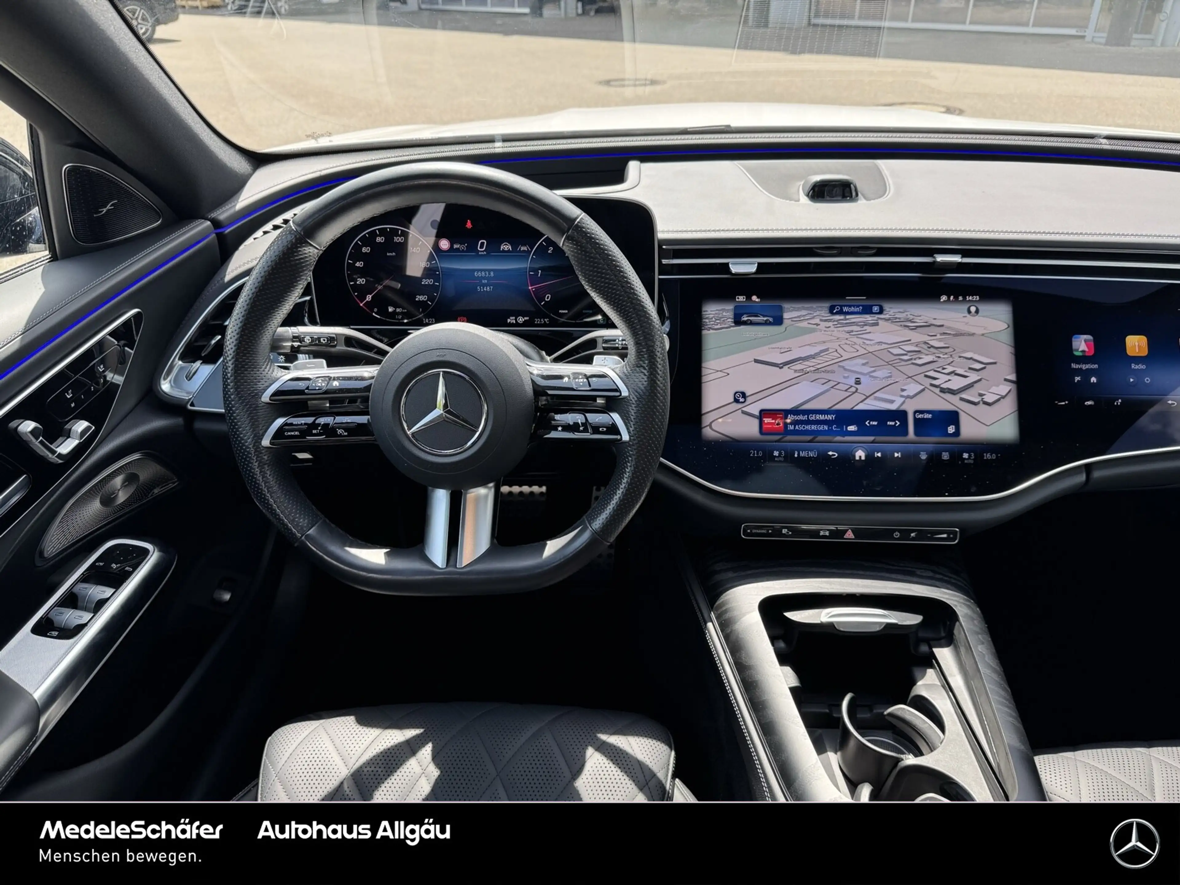 Mercedes-Benz E 450 E 450 d T 4M AMG Premium+ Air PanoSD Massage HUD — photo 11