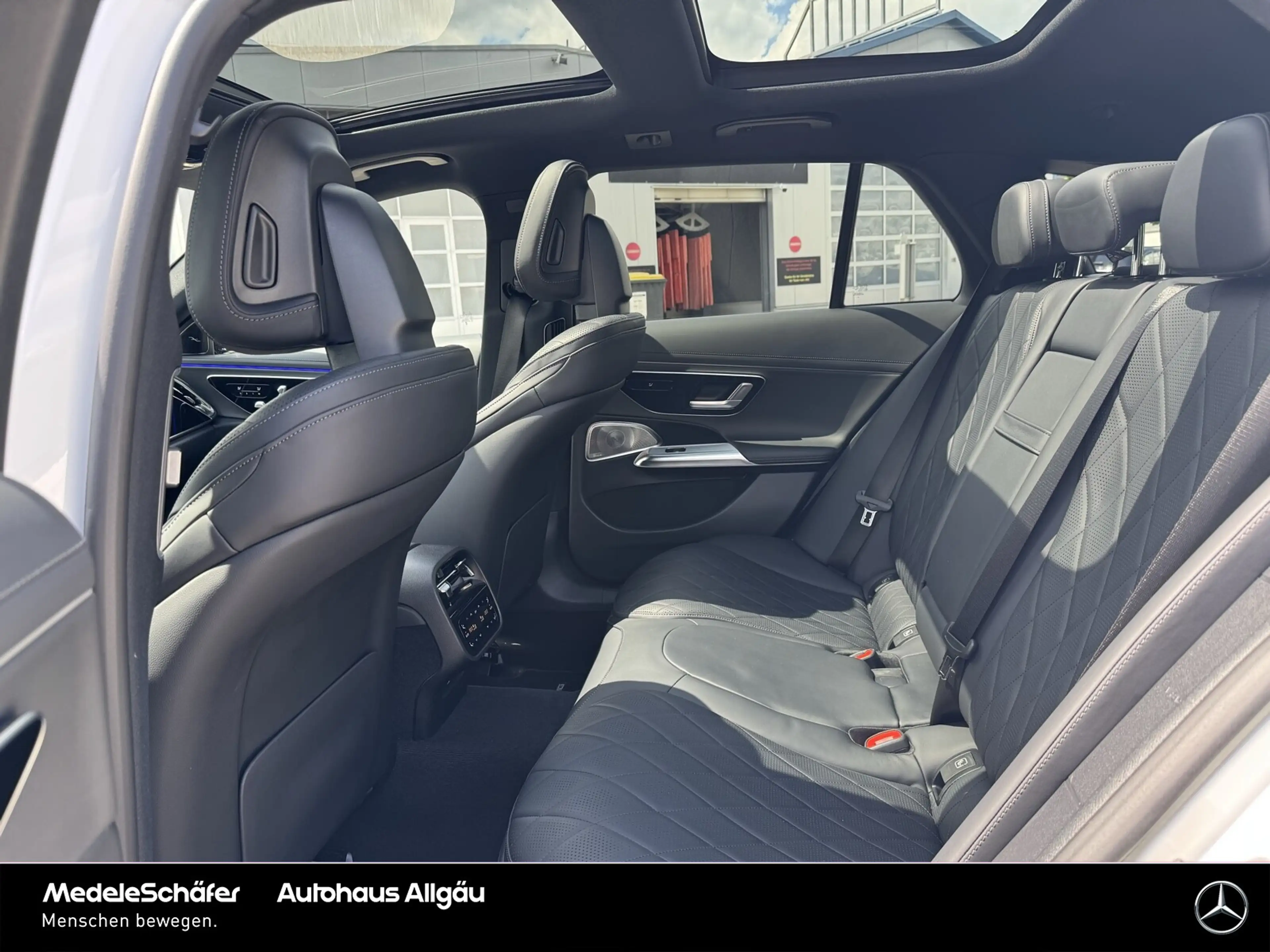Mercedes-Benz E 450 E 450 d T 4M AMG Premium+ Air PanoSD Massage HUD — photo 9