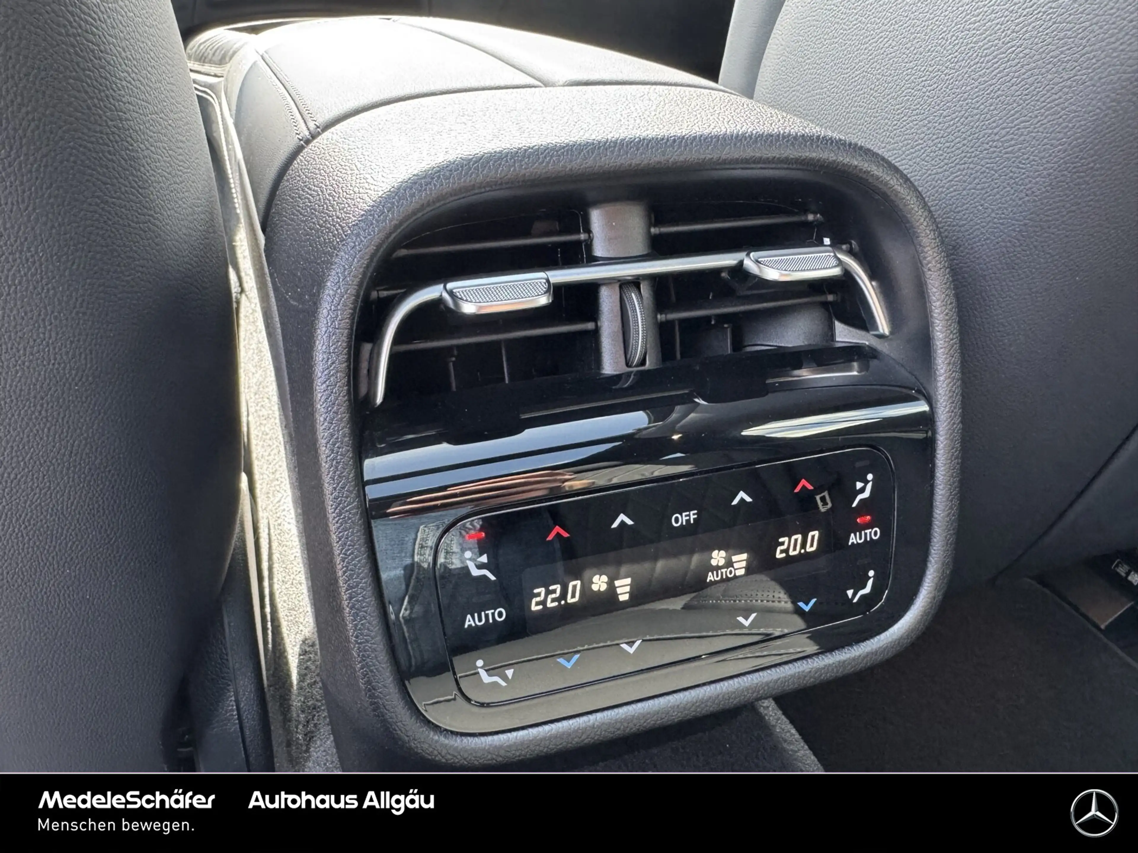 Mercedes-Benz E 450 E 450 d T 4M AMG Premium+ Air PanoSD Massage HUD — photo 12