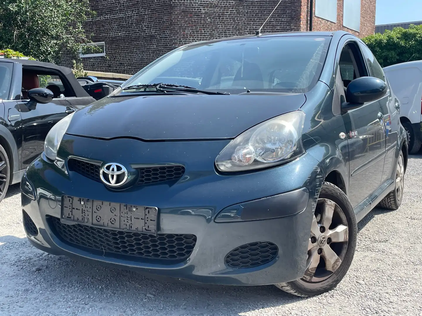 Toyota Aygo Aygo 1.0i VVT-i Toronto Mauve - 1