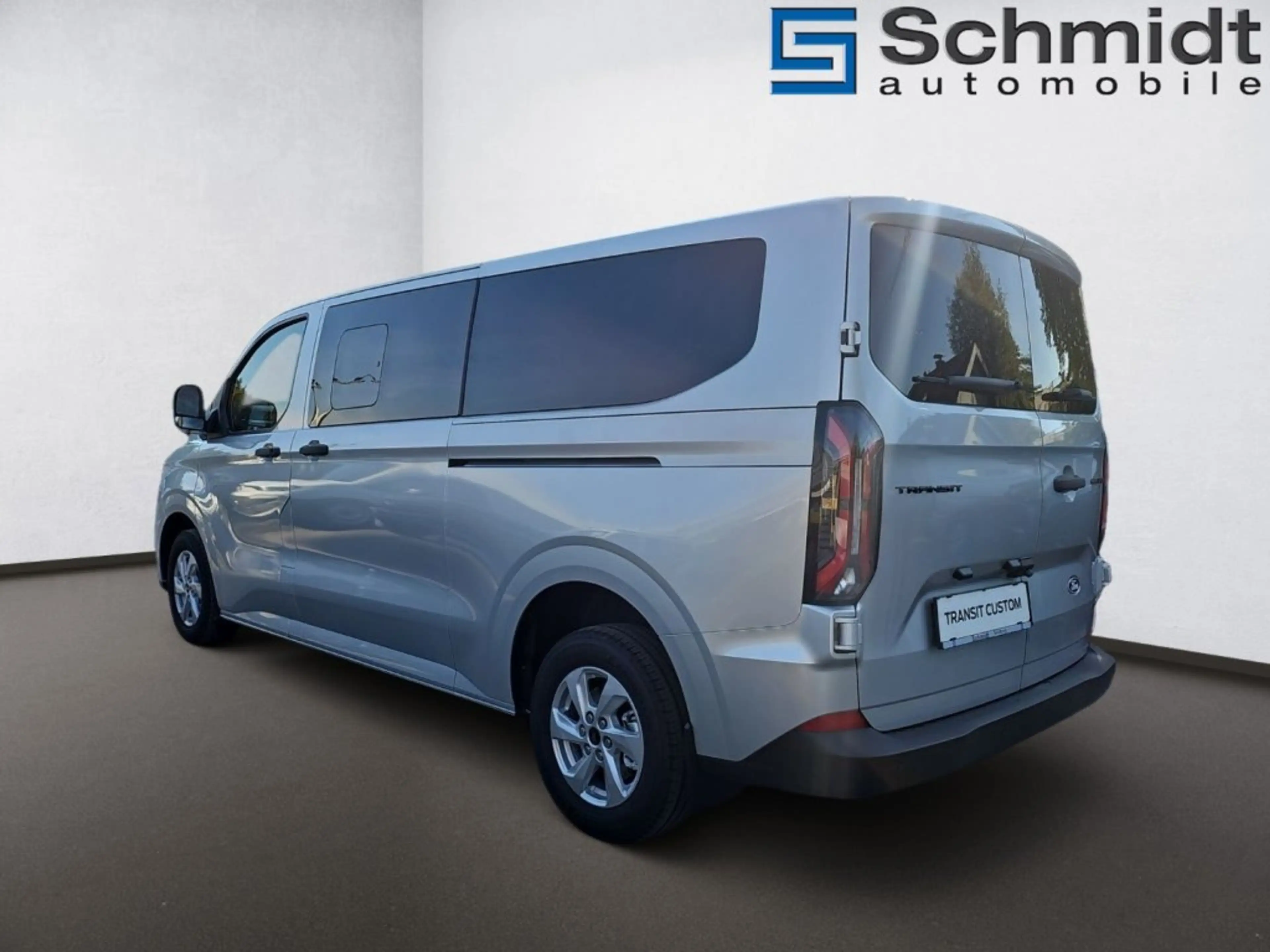 Ford Transit Custom Kombi Trend 320L2 2,0L Eblue 170PS A AWD — photo 3