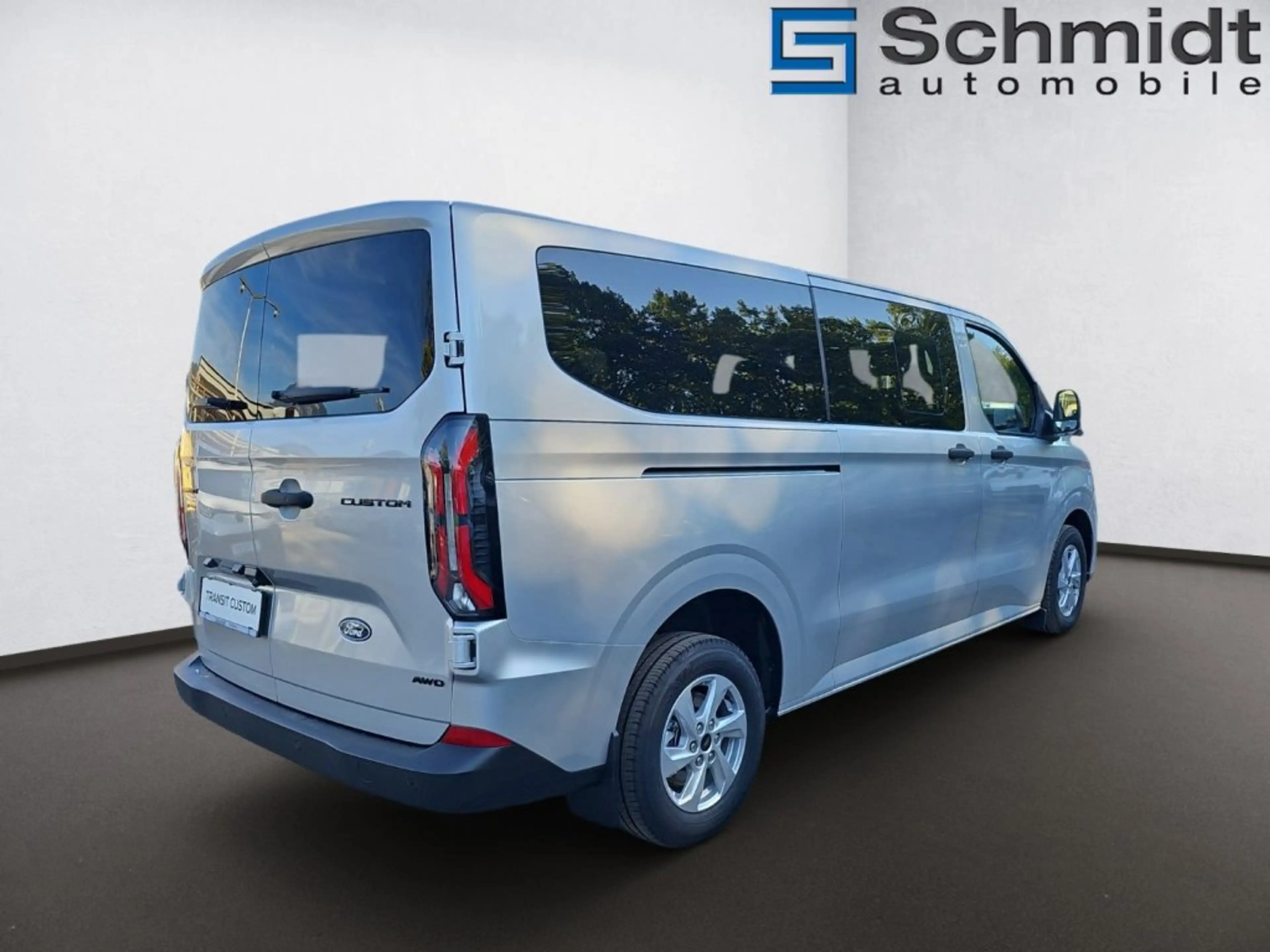 Ford Transit Custom Kombi Trend 320L2 2,0L Eblue 170PS A AWD — photo 4