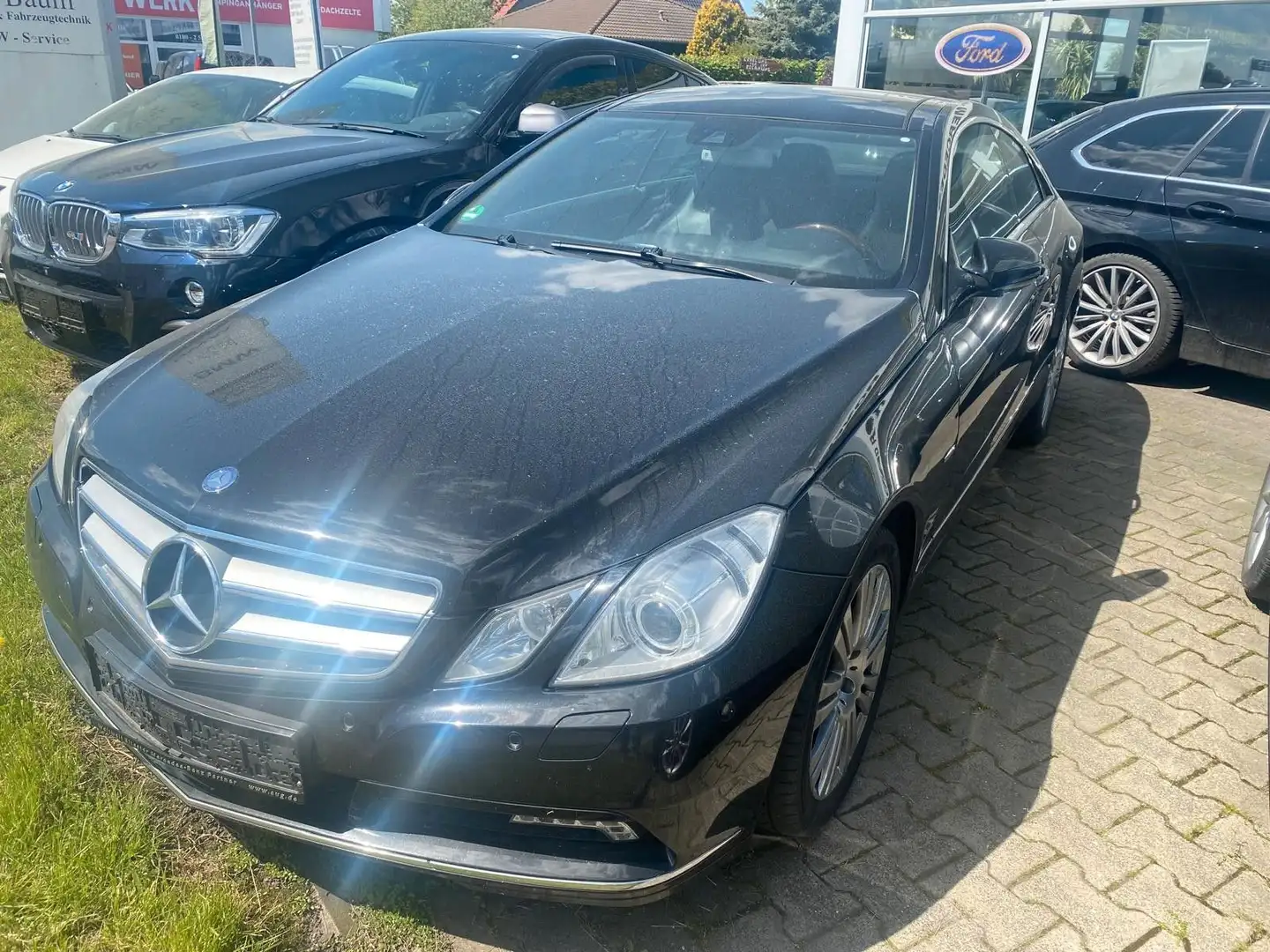 Mercedes-Benz E 250 E -Klasse Coupe E 250 CGI BlueEfficiency Noir - 1