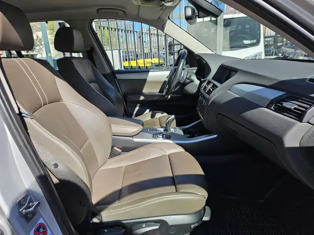 BMW X3 view 11
