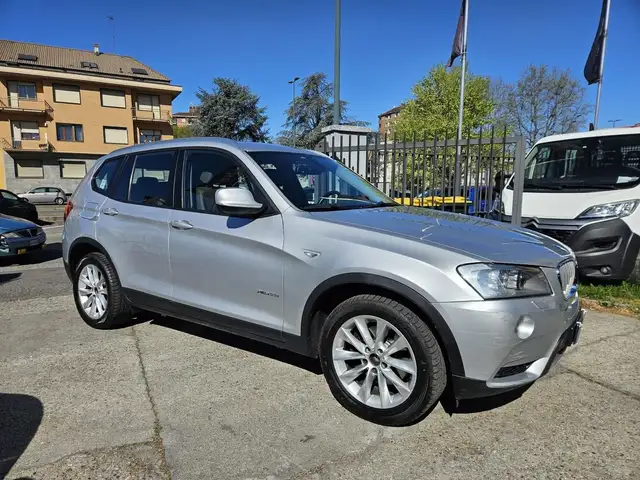 BMW X3 view 3