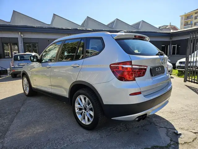 BMW X3 view 4
