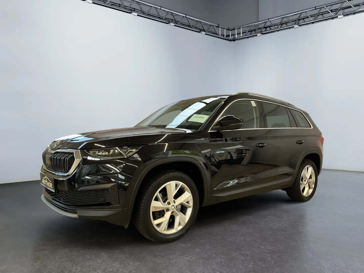 Skoda Kodiaq Style 2.0 TSI DSG 4x4 Tempomat 4xSHZ Schwarz - 2