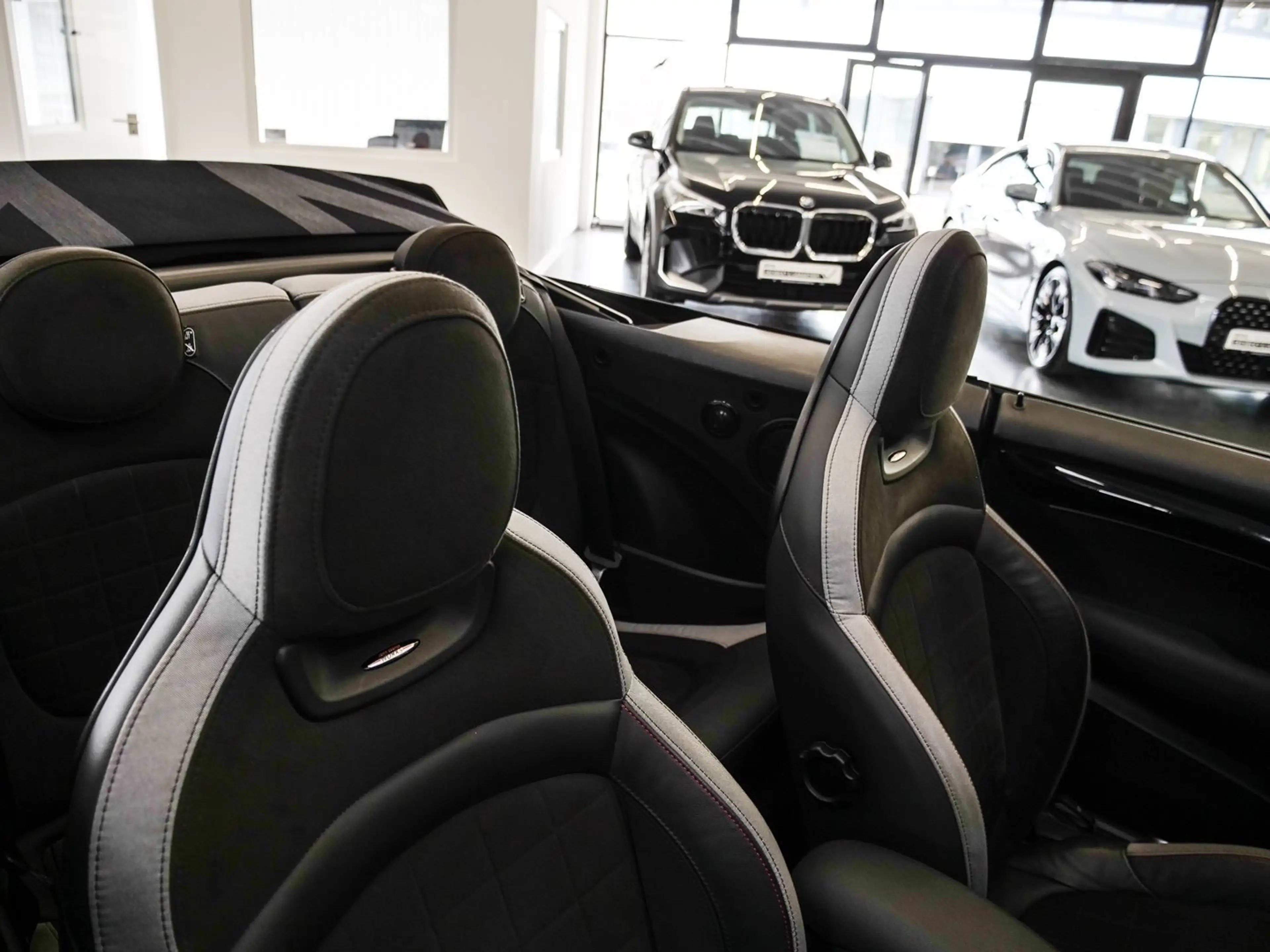 MINI Cooper S Cabrio Cooper S JCW Trim Aut Nav HuD LED h&k Komfzg RFK — photo 14