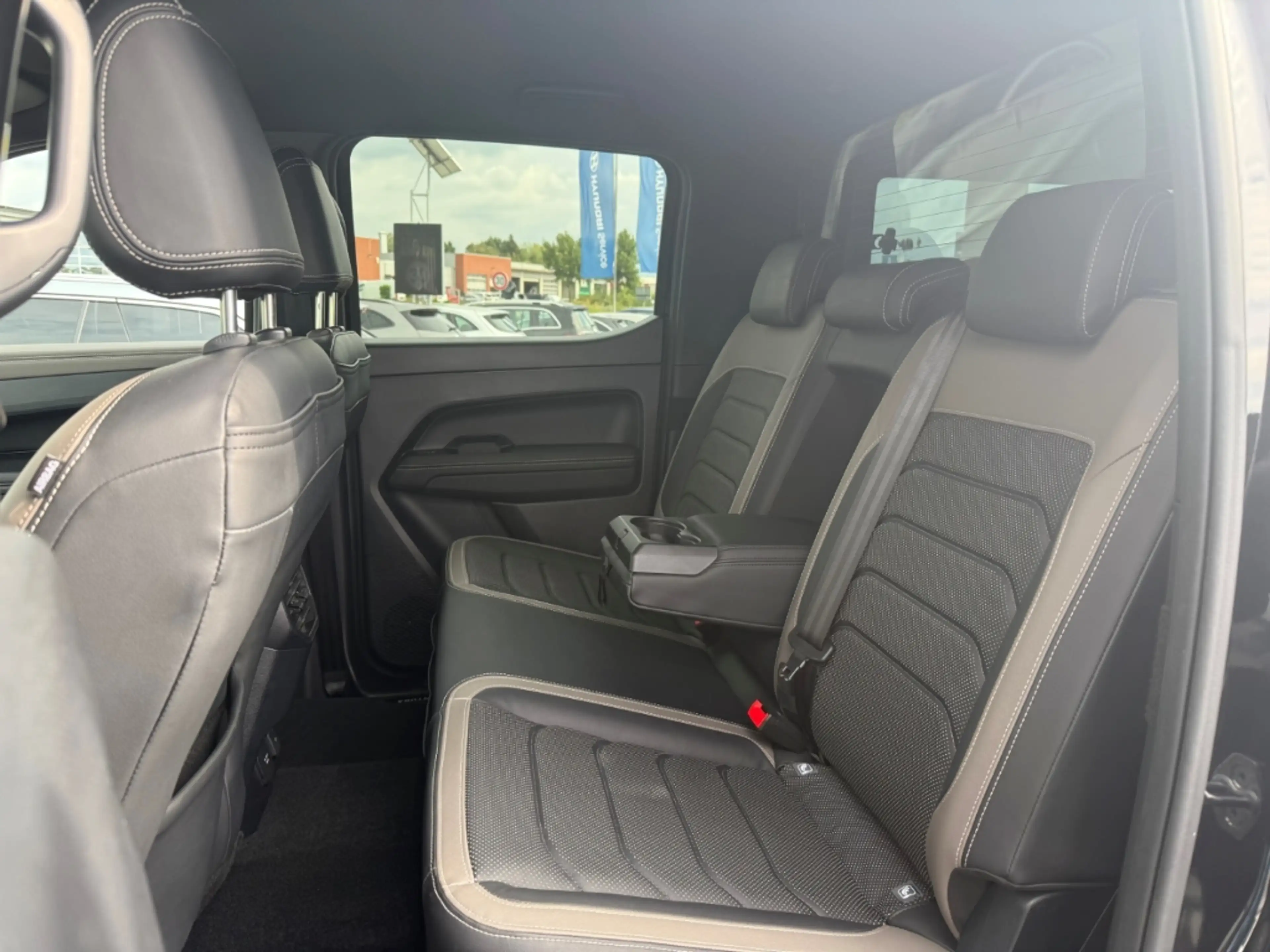 Volkswagen Amarok 3.0 TDI 177 kW Aventura Doppelkabine 4Motion EU6d — photo 10