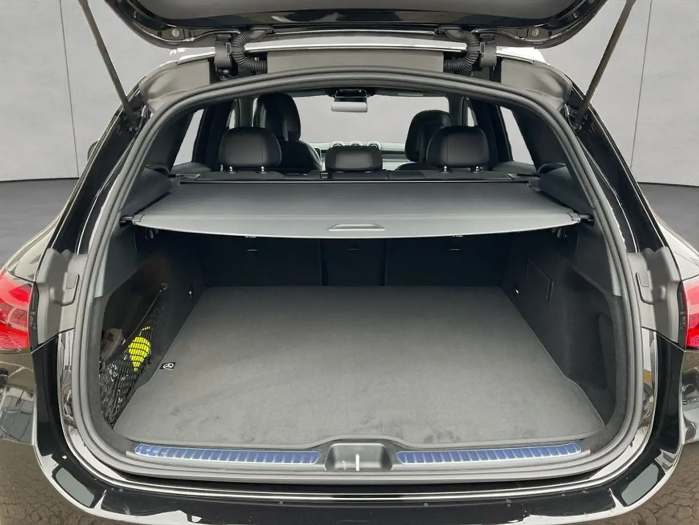 Mercedes-Benz GLC 220 GLC Fekete - 2